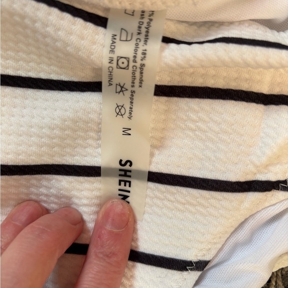 Stylish Striped Bikini Set black and white size  medium - Picture 3 of 7